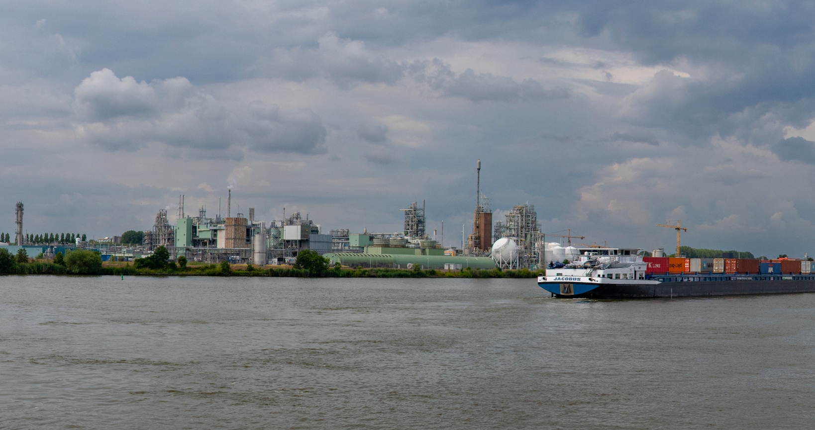 chemours-chemical-plant-dordrecht-pfas