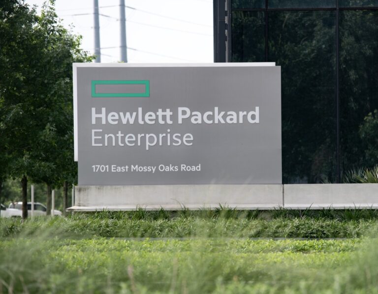 a photo of a sign outside the Hewlett Packard Enterprise headquarters in Spring, Texas, US in 2023.